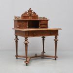 1352 4392 WRITING DESK